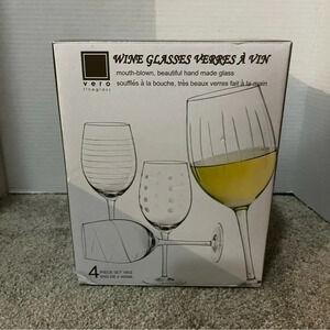 Veto Fine Glass Set of 4 16oz Wine glasses- NIB